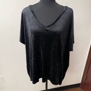 LOFT Plus V-Neck Women Velvet Studded Tee Size 20/22
